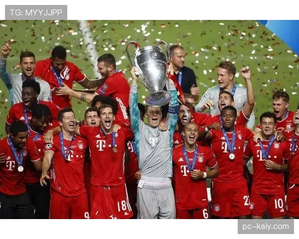 瞬间聚焦：拜仁球员在绝佳位置选择传球，引发数据专家讨论